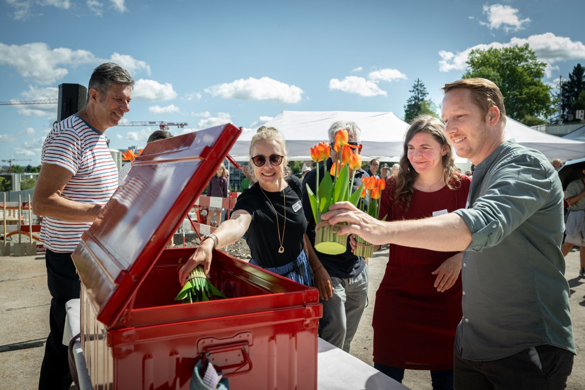 111 - Spatenstich Tulpenweg-111.jpg
