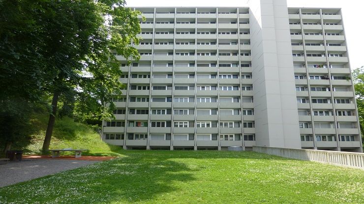 Auto-Einstellplätze zu vermieten in der Tiefgarage Holzerhurd 46